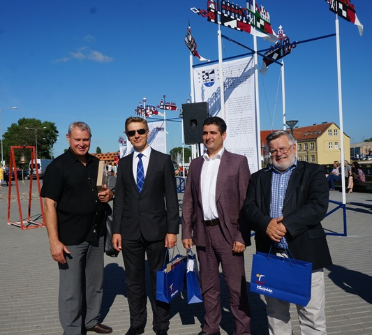 Kuriant pirmą vėtrungių alėją prisidėjo ir uosto direkcija